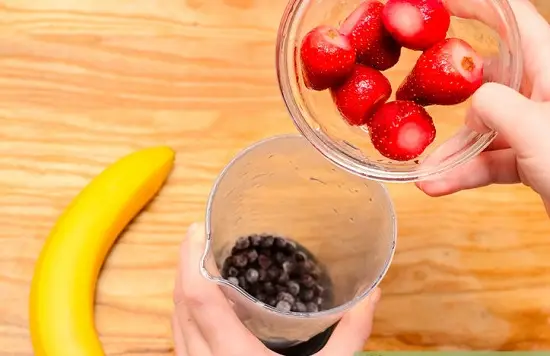 Hướng dẫn 3 cách làm sinh tố chuối 10