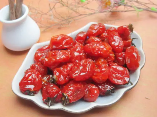 Hướng dẫn bạn cách làm mứt cà chua bi đơn giản