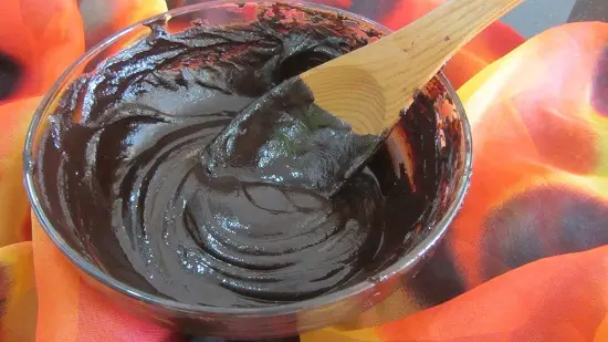 làm bánh gato làm chảy chocolate