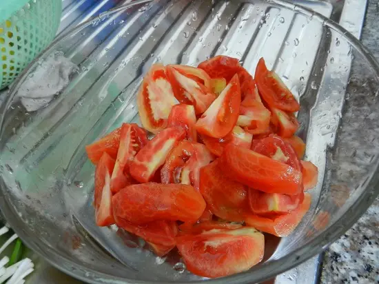 cá nấu mẻ cà chua bổ cau