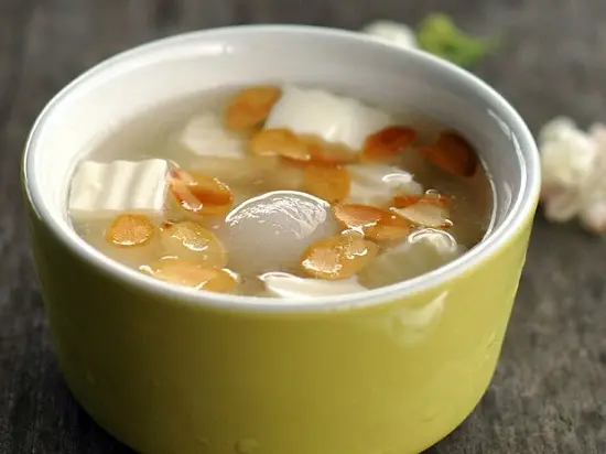nấu chè khúc bạch thưởng thức