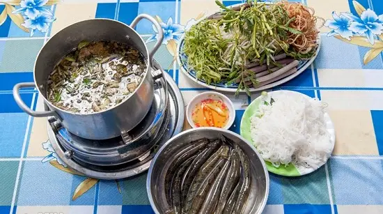 cách nấu lẩu cá kèo lá giang thưởng thức 1