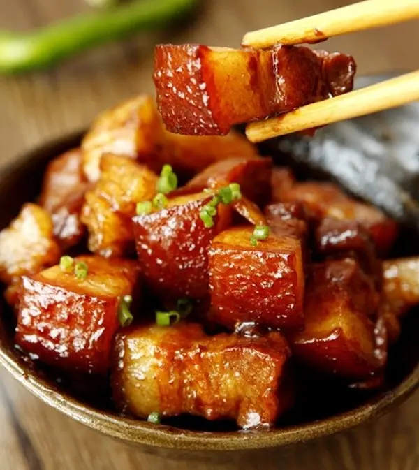cach-nau-thit-kho-tau