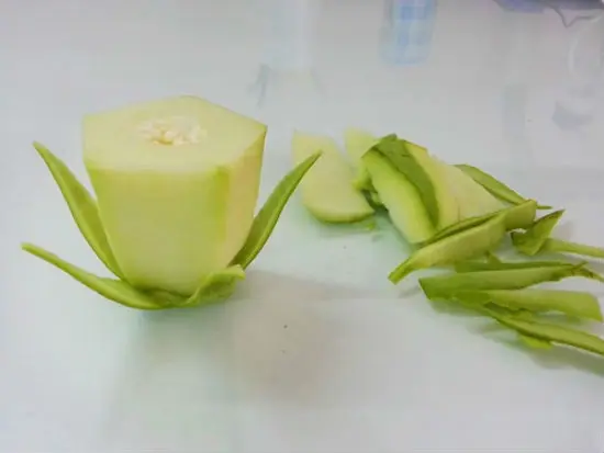 huong-dan-cach-tia-hoa-sung-tu-qua-du-du-4