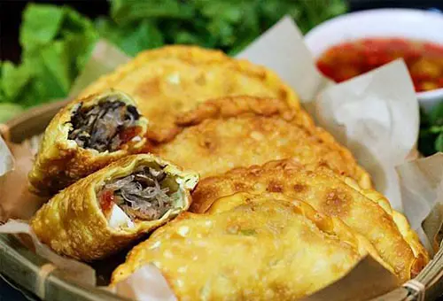 Hướng dẫn làm bánh gối và pha nước chấm ngon