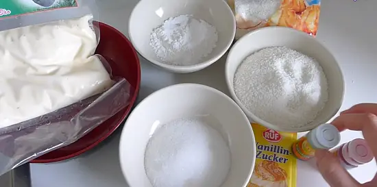 Huong dan lam banh tam ruc ro sac mau cho ngay Tet b