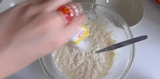 Huong dan lam banh tam ruc ro sac mau cho ngay Tet c