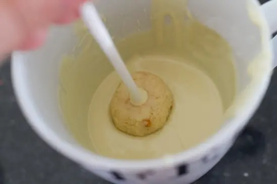 Hướng dẫn làm cake pops cho Valentine