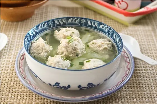canh cải bắp thịt viên