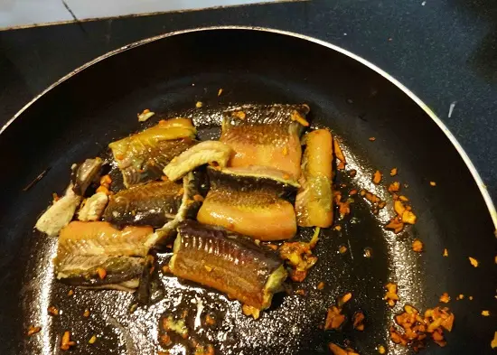 Cách làm lươn om chuối đậu cho những ngày mưa