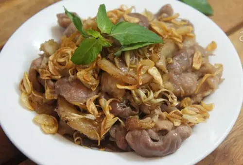 Hướng dẫn làm món thịt chân giò xào lăn ngon đậm đà