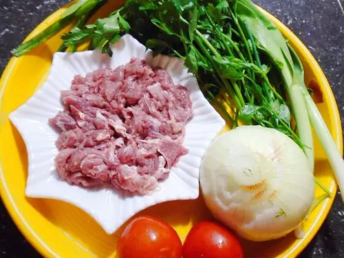Hướng dẫn làm thịt bò xào với hành tây ngon ngọt không dai