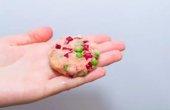 Hướng dẫn làm viên củ cải đường chiên thơm ngon 3