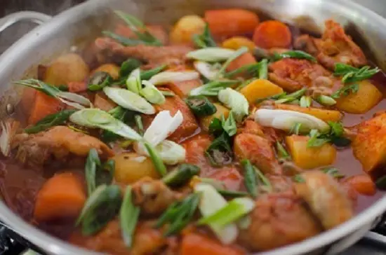 gà hầm cay kiểu hàn