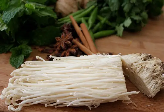 nấm kim châm cắt bỏ dễ