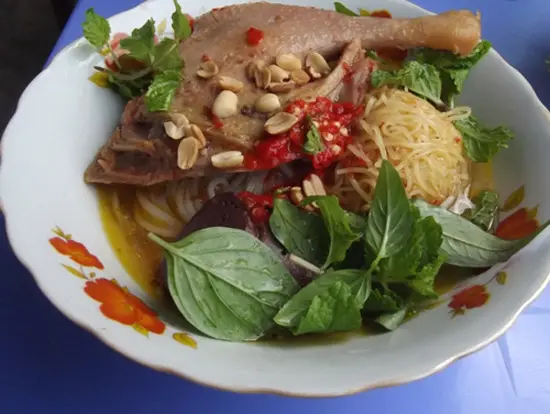 Hướng dẫn nấu món mì Quảng vịt