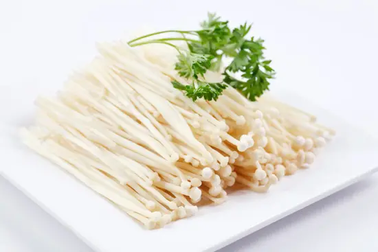 KHÁM PHÁ TÁC DỤNG CHỮA BỆNH TỪ NẤM KIM CHÂM