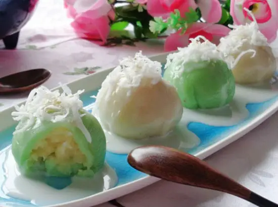kheo-tay-lam-banh-bot-nep-nhan-dua-1