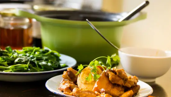 kho-thit-kho-tau-cho-ca-nha-ngon-com-6