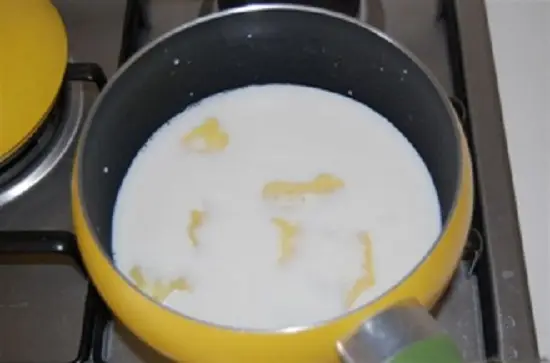 đun sữa với vỏ chanh