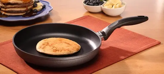sử dụng chảo chống dính 4
