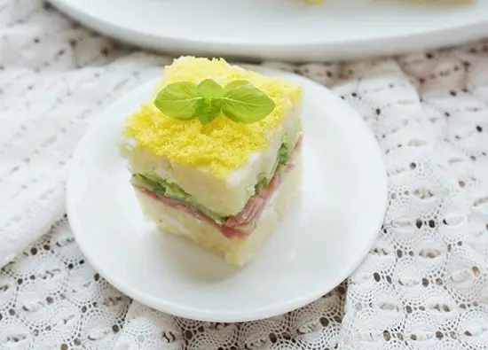 Lạ miệng với món khoai tây kẹp thịt thơm ngon hấp dẫn