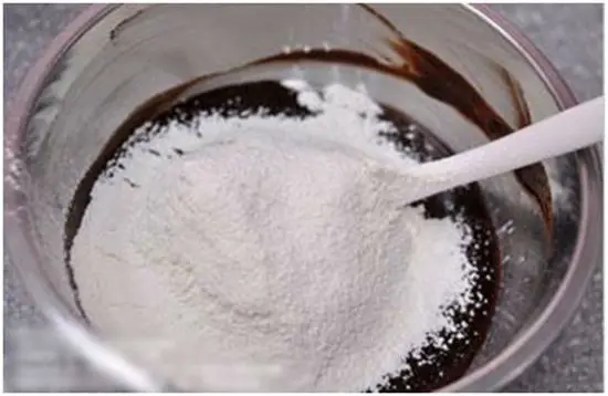 Làm bánh brownie kem socola không khó 5