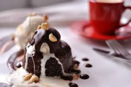 Làm bánh brownie kem socola không khó