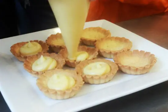 Làm bánh tart mini siêu dễ 7