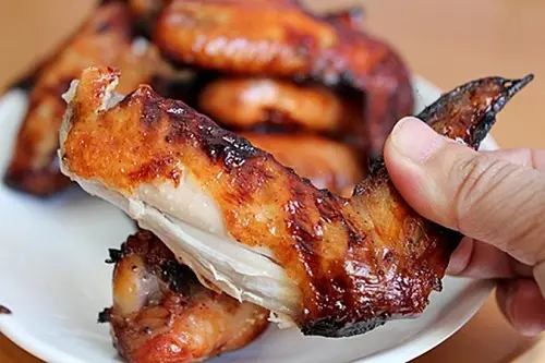 Làm cánh gà nướng ngày cuối tuần đãi cả nhà