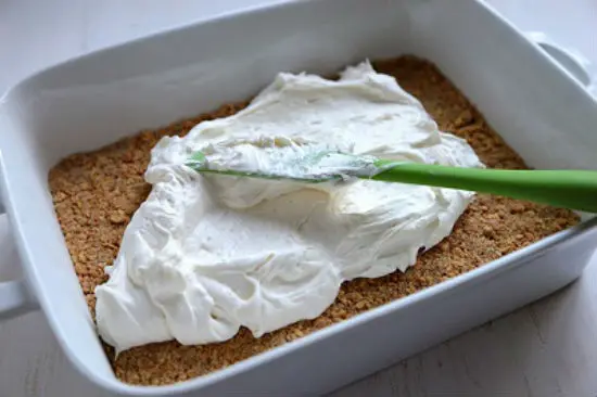 Làm cheesecake chanh bằng sữa đặc không khó 6