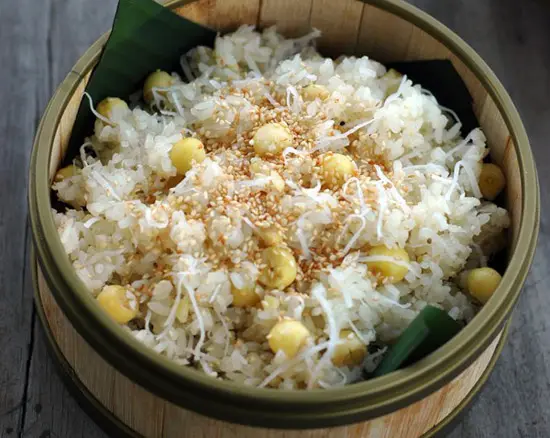 Làm xôi dừa hạt sen ngon miệng cho bữa sáng