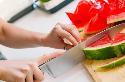 MÁT LẠNH THẠCH DƯA HẤU NGÀY HÈ