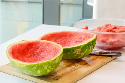 MÁT LẠNH THẠCH DƯA HẤU NGÀY HÈ