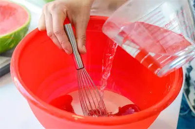MÁT LẠNH THẠCH DƯA HẤU NGÀY HÈ
