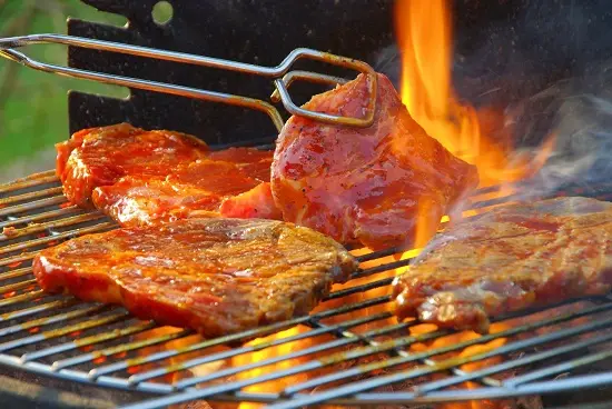 mẹo vặt khi chế biến thịt lợn nướng thịt