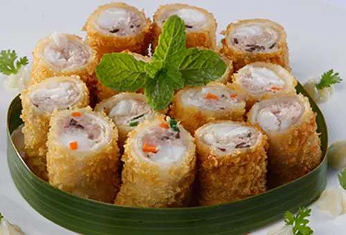 Món ngon cuối tuần: Cách làm món chả giò cá giòn rụm