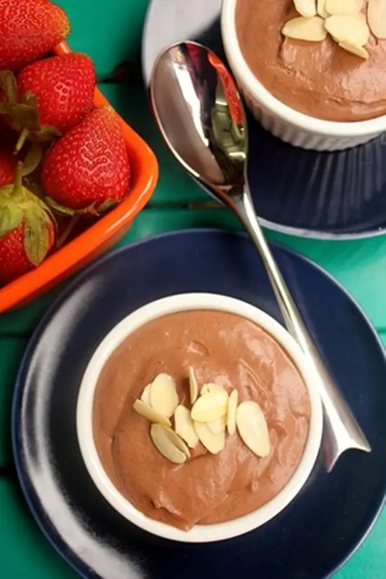 Mousse trái cây trộn chocolate