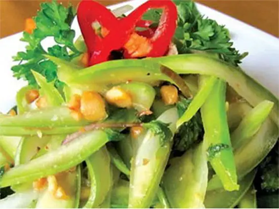 Nấu món chay: Bầu trộn tôm