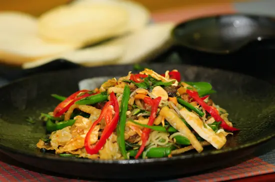 Nấu món chay thanh đạm – miến xào chay