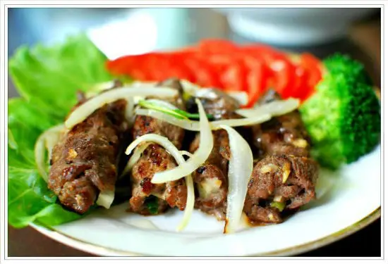 ngon-mat-ngot-com-voi-thit-bo-cuon-hanh-nuong-7