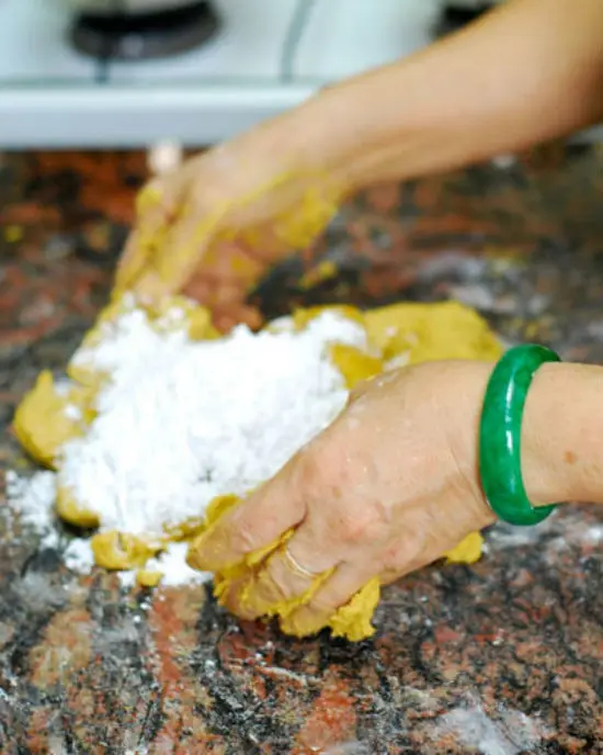 ngot-thom-banh-goi-khoai-lang-3