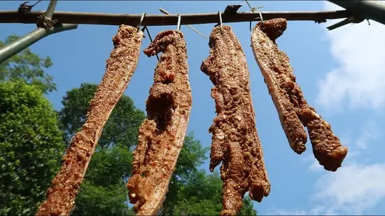 Nhân mùa nóng, chị em rủ nhau làm món thịt một nắng đãi chồng, đảm bảo chồng mê tít
