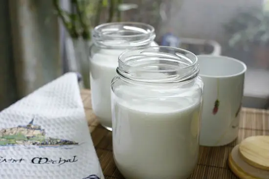 Nhanh tay làm sữa chua đơn giản tại nhà