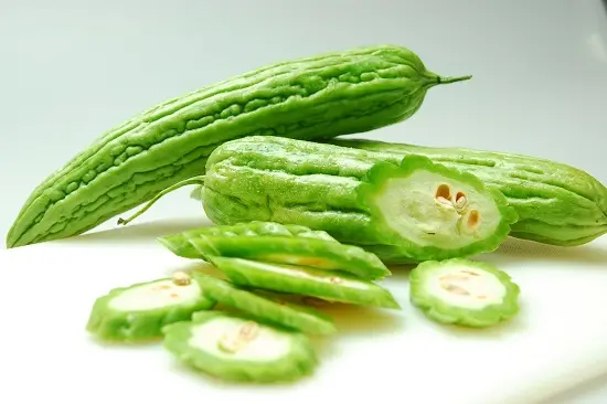 thực phẩm gây sảy thai cho bà bầu mướp đắng