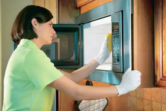 công dụng của vỏ chanh với lò vi sóng