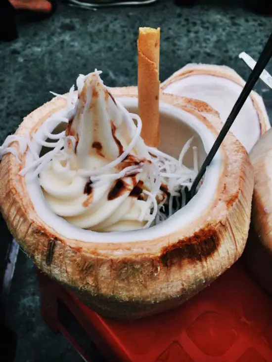 Những quán ăn ngon-kem dừa, Nguyễn Khắc Cần
