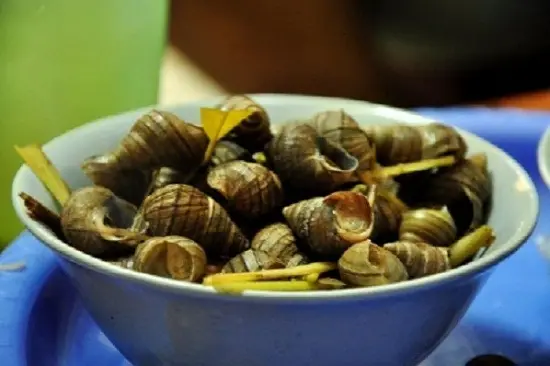 quán ốc luộc Thụy Khê