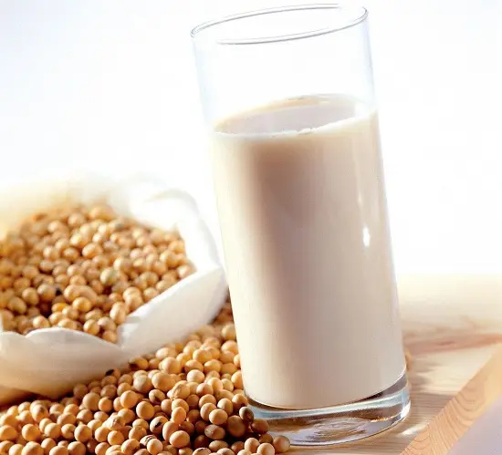 thực phẩm không nên ăn với trứng gà sữa đậu nành