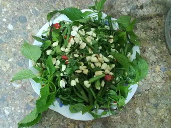 Nộm rau muống đơn giản dễ làm